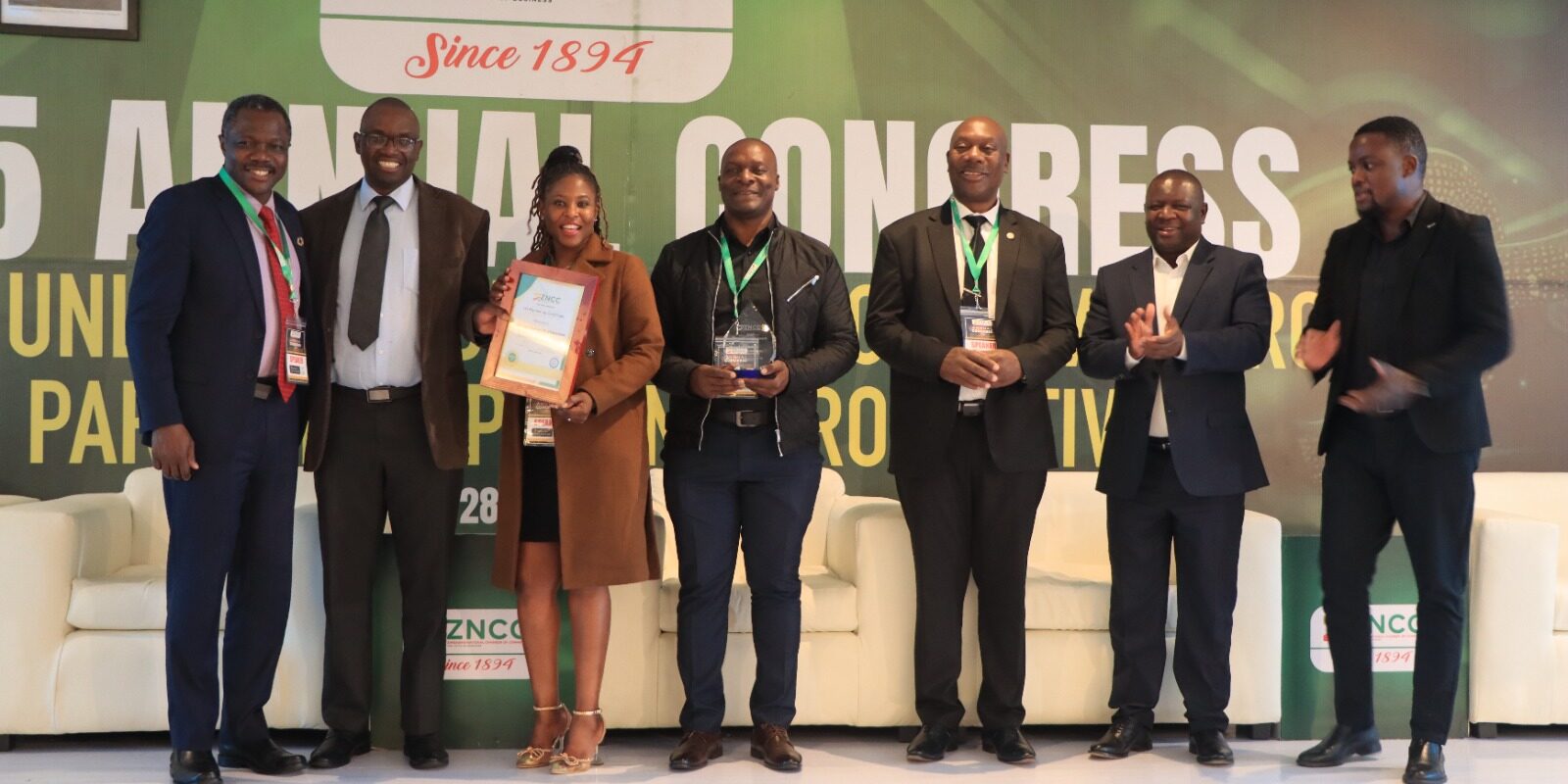 Netone Ceo NetOne and CEO Raphael Mushanawani Scoop Top Honours at ZNCC Awards ...
