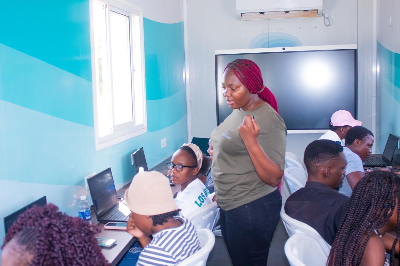 200-youths-trained-in-ict-skills-in-rural-gwanda-technomag